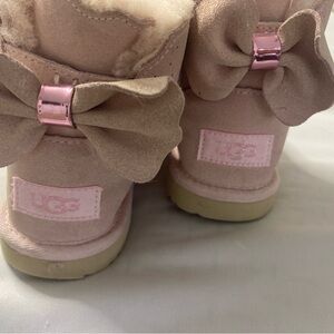 Uggs light pink
